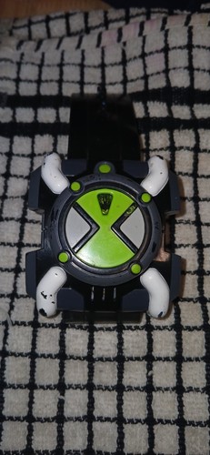 Bandai ben omnitrix watch - bandai,