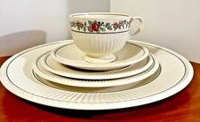 Wedgwood Belmar pattern 5 Piece Place setting Excellent