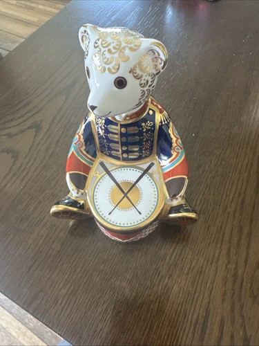 Royal crown derby drummer bear - crown,