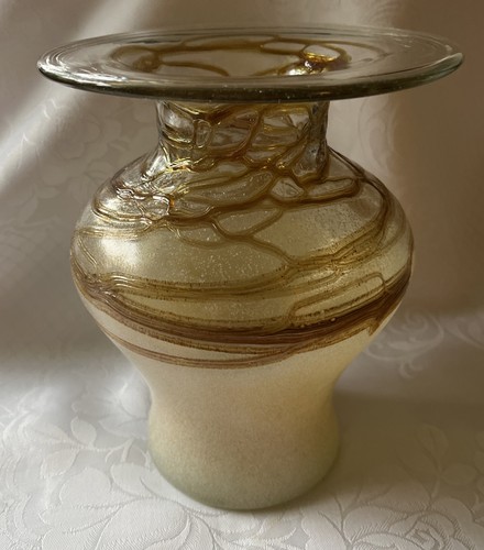 Studio glass vase creamy - glass,