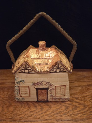 Keel street pottery cottage - street,