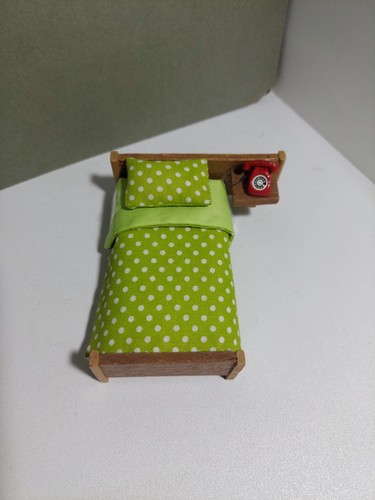 Dolls house 16th scale - dolls,