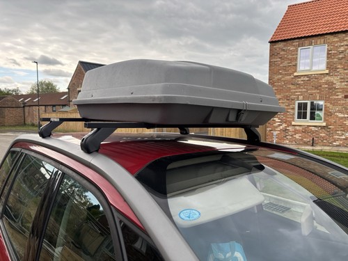Roof box - roof,