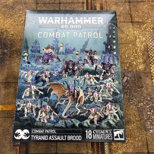 Warhammer 40k tyranid combat - warhammer,