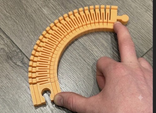 Flexible train track for - 3x,