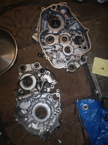 Yamaha dt125re engine cases