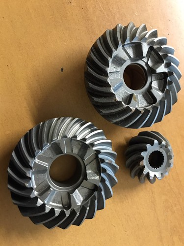 Forward reverse pinion gear - reverse,