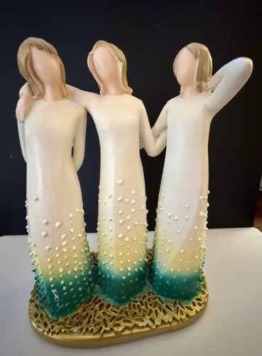 Replica three sisters - three,