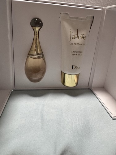 Dior adore les adorables - dior,