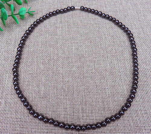 Magnetic beads black - magnetic,