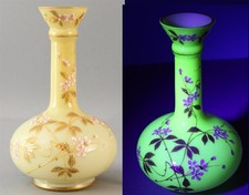 19thC Victorian HARRACH Painted Enamel & Gold Gilt Bohemian Art Glass Vase, NR