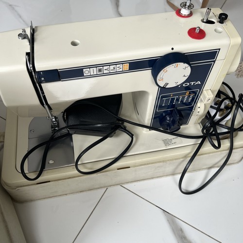 Sewing machine - sewing,