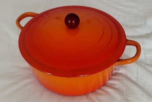 Orange creuset cast iron - orange,
