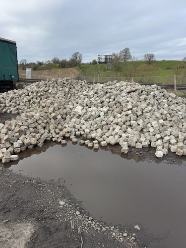 Reclaimed granite setts - granite, /