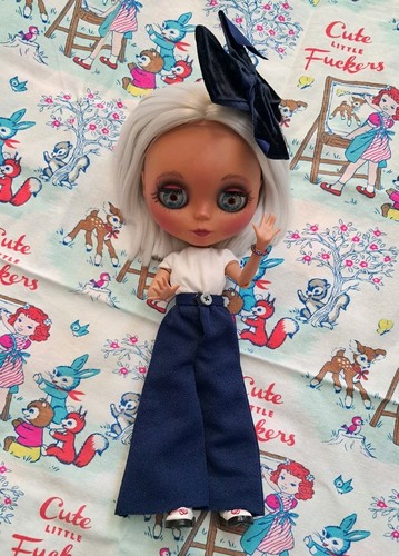 Customised factory blythe - 🤍,
