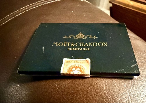 Moet chandon champagne - &,
