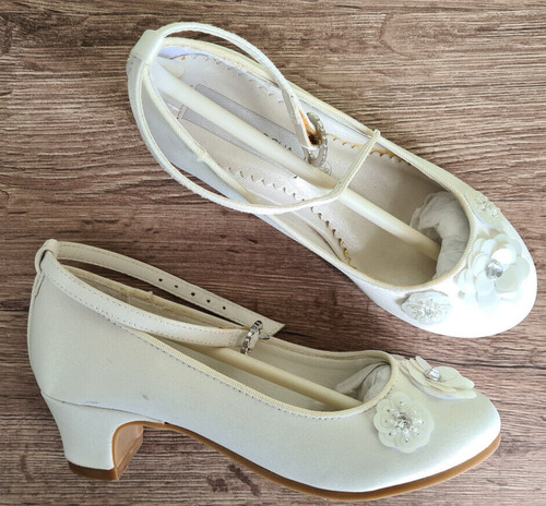 Rjr flower emb heel ivory - rjr,