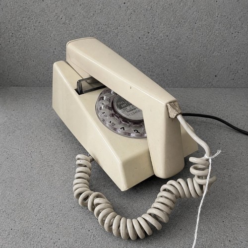 Vintage cream trimphone - cream,