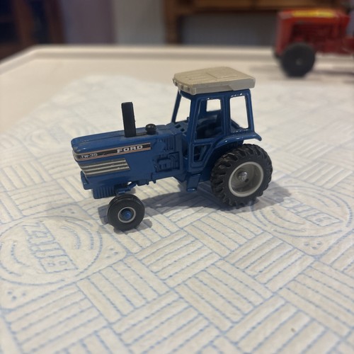 Ertl ford 35 tractor - 35,