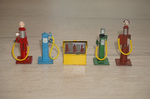 Dinky toys petrol - toys, 49