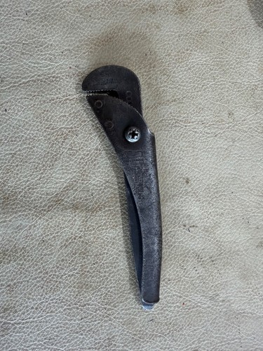 Footprint pipe wrench grips - footprint,