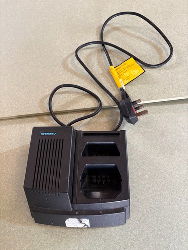 Simoco radio charging station - charging,