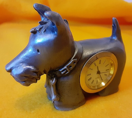 Scottie vintage metal dog - metal,