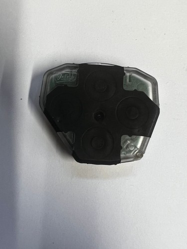 Genuine toyota button remote - 2,
