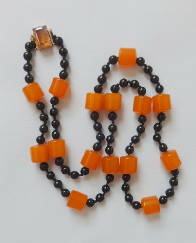 Vintage long bakelite bead - long,