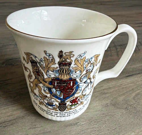 Rare royal doulton employees - doulton,