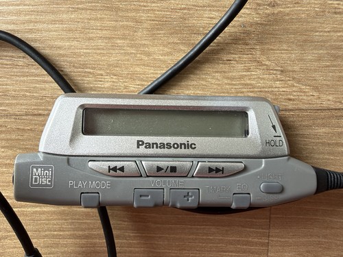 Panasonic minidisc plug - plug, in