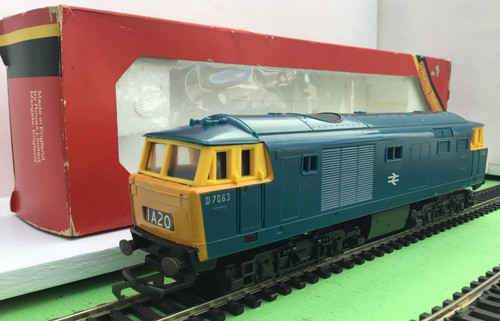 Hornby gauge r758 class - r758,