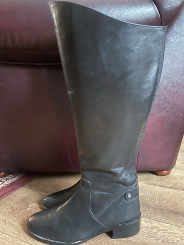 Black leather knee length - knee,