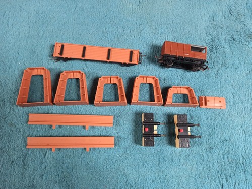 Triang wagons and accessories - triang,