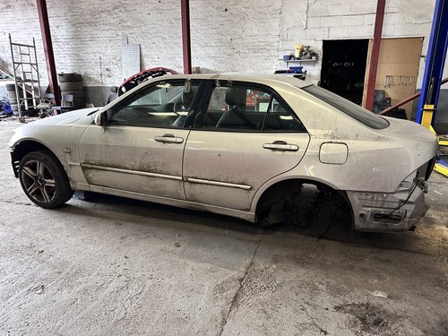 Lexus is200 breaking 1co - lexus,