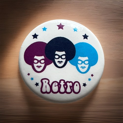 Vintage retro button - 90’s,