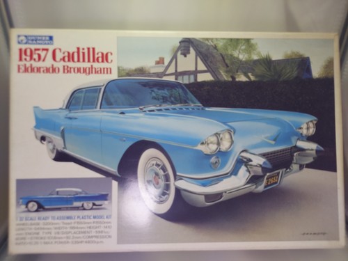 Sangyo scale cadillac - 1/32,