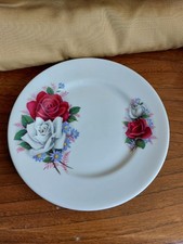 Queen Anne Vintage Bone China 7 Items 3 Side Plates, Bowl, Creamer and teacup vg