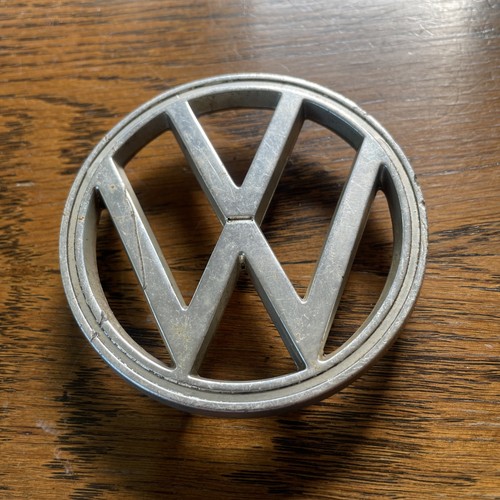 Beetle type bonnet - bonnet, badge