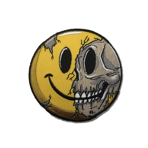 Cracked skull smiley sew - cracked,