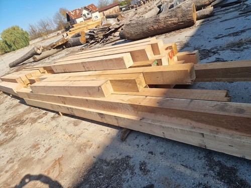 Green oak beams cut - oak, to