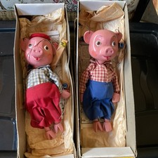 2 Pelham  Puppets Pinky And