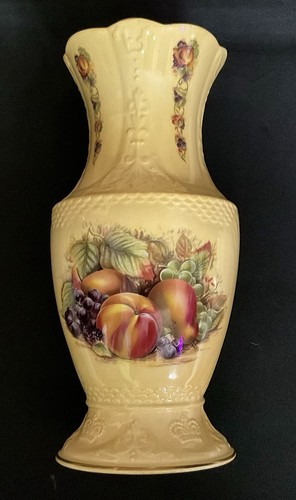 Aynsley crown vase - aynsley,