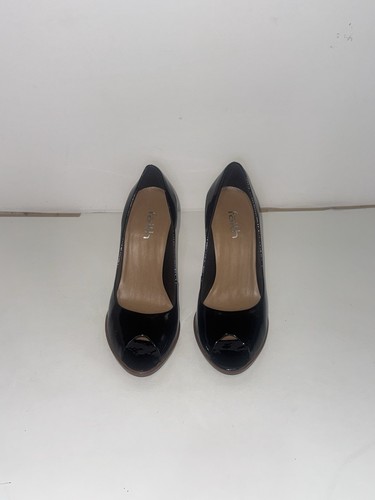 Black patent leather peep - , toe