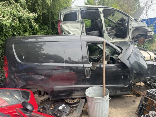 Breaking 2013 vauxhall combo - *breaking*,