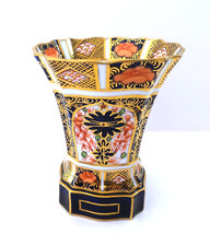 Royal Crown Derby 1128 Imari
