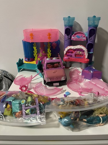 Large polly pocket collection - pocket,