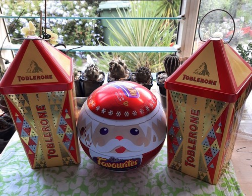 Cadbury favourite santa - cadbury,
