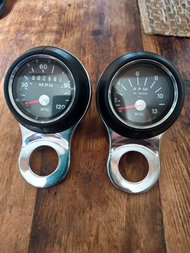 Bsa triumph small speedo - triumph,