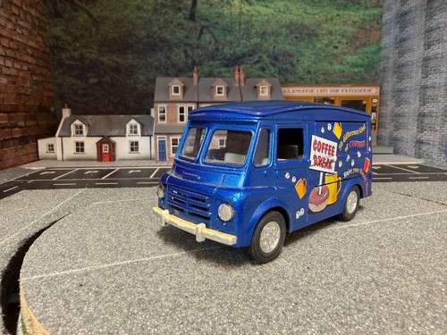 Leyland van coffee corn - coffee/corn, on